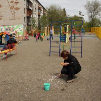 На детской площадке :: Олег Афанасьевич Сергеев