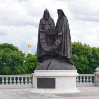 Москва...Памятник «Воссоединение» :: Galina Leskova