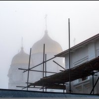 Реставрация духовности в тумане... :: Сергей Ключарёв