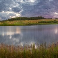 Закат над озером :: Сергей Винтовкин