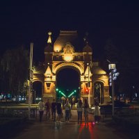Триумфальная арка в Краснодаре вечером :: Krasnodar Pictures