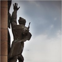 Памятник комсомолу в Николаеве :: Сергей Порфирьев