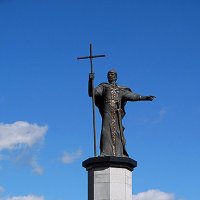 Памятник великому киевскому  князю Владимиру ( г. Кр. Ррг) :: Владимир Бровко