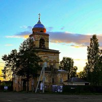 Надвратный храм с колокольней  святых великомученицы Екатерины и мученицы Царицы Августы :: Сергей Кочнев