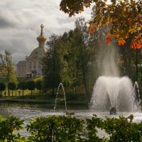 Парк,фонтан,дворец :: Владимир Гилясев