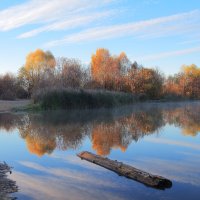 Ранним октябрьским утром на озере :: Владимир Акилбаев
