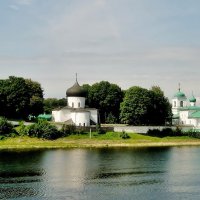 Мирожский монастырь во Пскове :: Leonid Tabakov