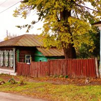 У дороги домики, за забором дерево. :: Святец Вячеслав 