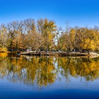 Пятигорское озеро. Осень :: Николай Николенко