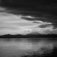 Вид на Вилючинскую сопку и бухту Моховая :: IURII 