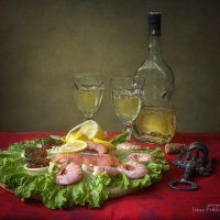Натюрморт с морепродуктами и вином :: Ирина Приходько
