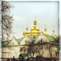 Золотые купола Киево-Печерской Лавры :: Лара Амелина