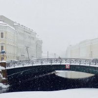 Певческий мост снежным днём :: Елена 