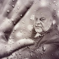 Дождь на стекле. :: Михаил Столяров