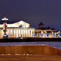Ростральные колонны. Санкт-Петербург. :: Валерий Подорожный