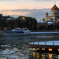 Зимняя Москва-река :: Любовь 