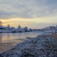 Морозный вечер на реке Оккервиль :: Юрий Велицкий