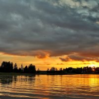 Закат над озером :: Мила Раменская (Забота)
