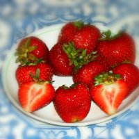 Летняя ягода - клубника :: Daria Vorons