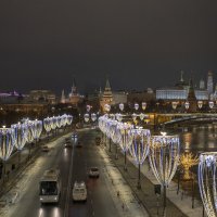 Кремлевская набережная в Рождество :: Анатолий Угрюмов