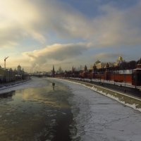 Пересекая Москворецкий мост (вариации на тему) :: Андрей Лукьянов