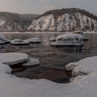 Ледяные плюшки... :: Сергей Герасимов