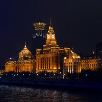 Набережная Вайтань ночью (г. Шанхай, Китай) :: Юрий Поляков