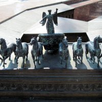Триумфальная арка Главного штаба в "Мини-городе" в Александровском парке. :: Ирина ***