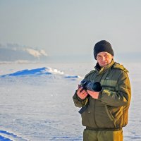 Фотограф пейзажист на прогулке :: Владимир Деньгуб