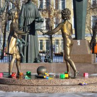 Памятник - Дети - жертвы пороков взрослых. :: Yuriy V