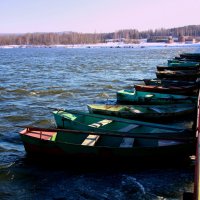 Качают волны лодки у моста... :: Нэля Лысенко