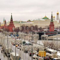 Вид на Московский Кремль с обзорной площадки Храма Христа Спасителя :: Елена (ЛенаРа)