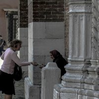 Venezia. L'elemosina alla Chiesa di S. Maria Gloriosa dei Frari. :: Игорь Олегович Кравченко