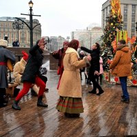 Весело Манежка  провожает Зиму! :: Татьяна Помогалова