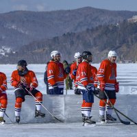 хоккей на Байкале :: Дарья Молчанова