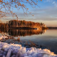 Весенний вечер на озере :: Dmitry Ozersky