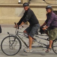 Туристы на велосипеде. Испания, Сарагоса, 2011 год. :: Gen Vel