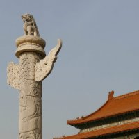 Одна из колонн Хуабяо у Ворот Небесного Спокойствия (Тяньаньмэнь), Пекин :: Юрий Поляков