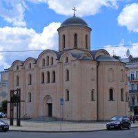 Церковь Святой Богородицы Пирогощи :: Татьяна Ларионова