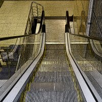 Эскалатор на вокзале... :: Дмитрий Петренко