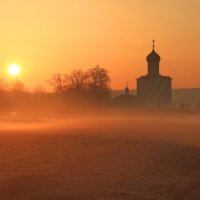 Рассвет в Боголюбово :: Евгений (bugay) Суетинов