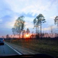 восход солнца по дороге домой :: Lijka 