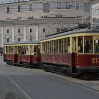 Трамвай на параде :: Сергей Лындин