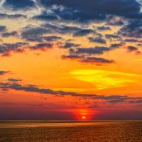 Весенний закат у моря :: Леонид Соболев