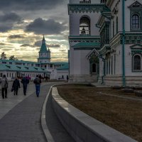 вечерние прогулки по  Новоиерусалимскому монастырю :: Moscow.Salnikov Сальников Сергей Георгиевич