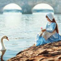 Девочка с лебедем :: Ольга Прусова