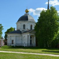 Церковь Иоанна Предтечи и левое крыло дворца Гончаровых (панорама) :: Александр Буянов