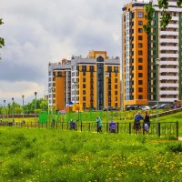 Весна в городе :: Галина Новинская