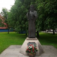 Памятник Митрополиту Петроградскому Вениамину :: Елена Павлова (Смолова)