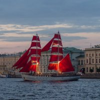 Алые паруса :: Наталья Левина